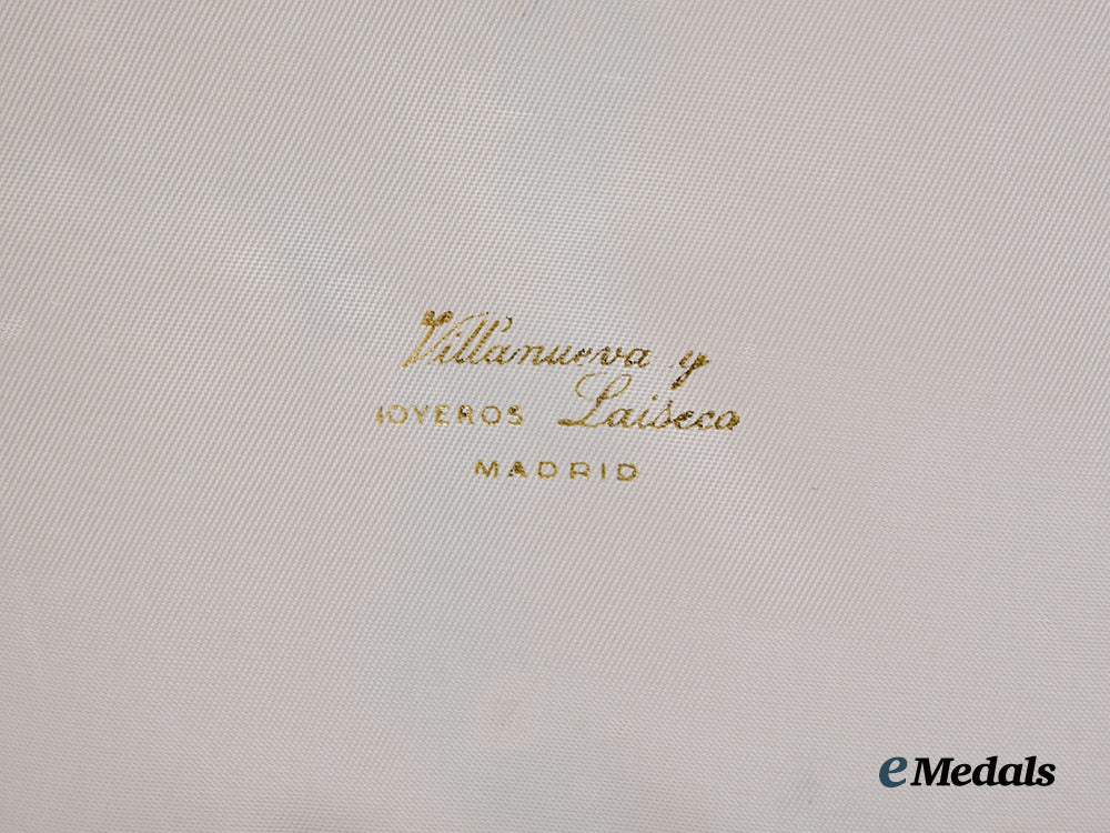 spain,_spanish_state._a_rare_notarial_merit_award_for_chief_of_federal_justice,_c.1940___m_n_c8226