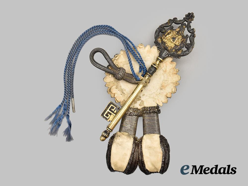bavaria,_kingdom._a_royal_court_chamberlain’s_key_and_portepee___m_n_c8226