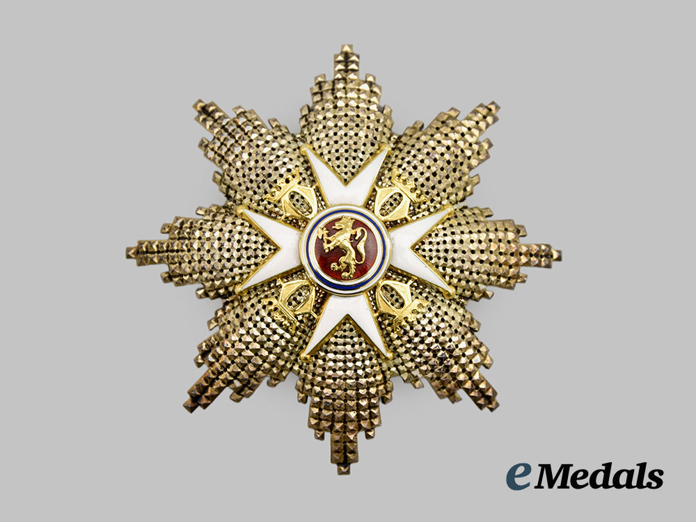 norway,_kingdom._an_order_of_st._olav_in_gold,_grand_cross_set,_by_tostrup,_c.1960___m_n_c8233