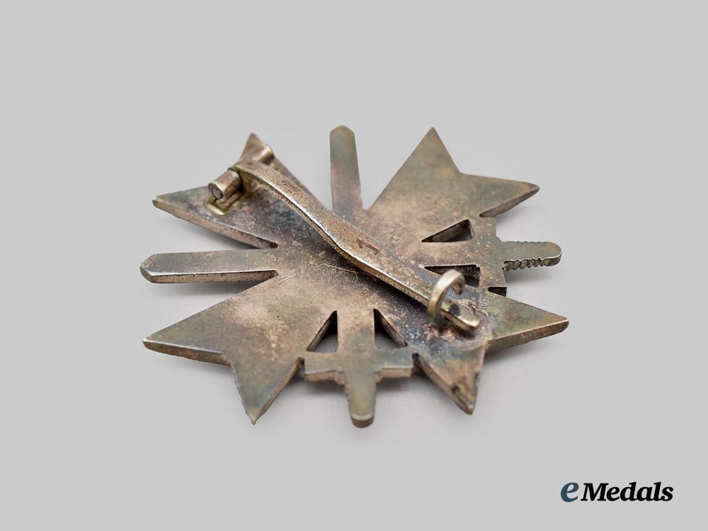 germany,_wehrmacht._a_war_merit_cross_i_class_with_swords_and_case,_by_deschler&_sohn___m_n_c8235