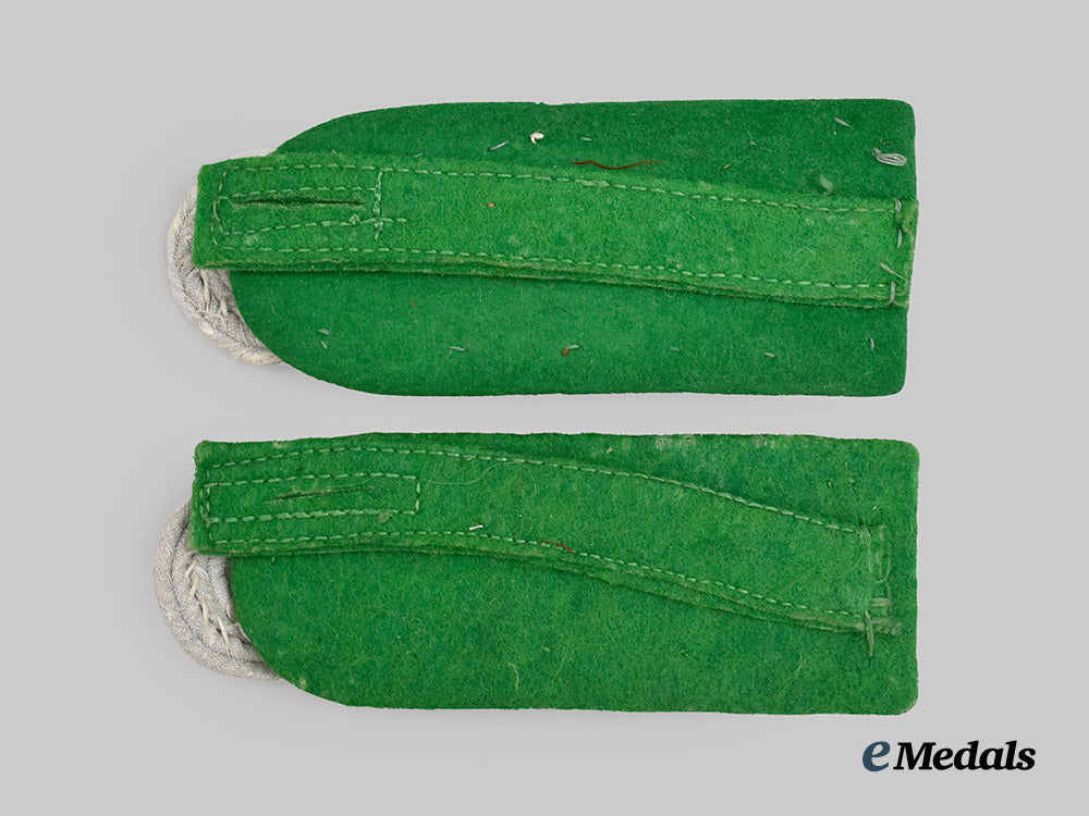 germany,_ordnungspolizei._a_set_of_schutzpolizei_major_shoulder_boards___m_n_c8269