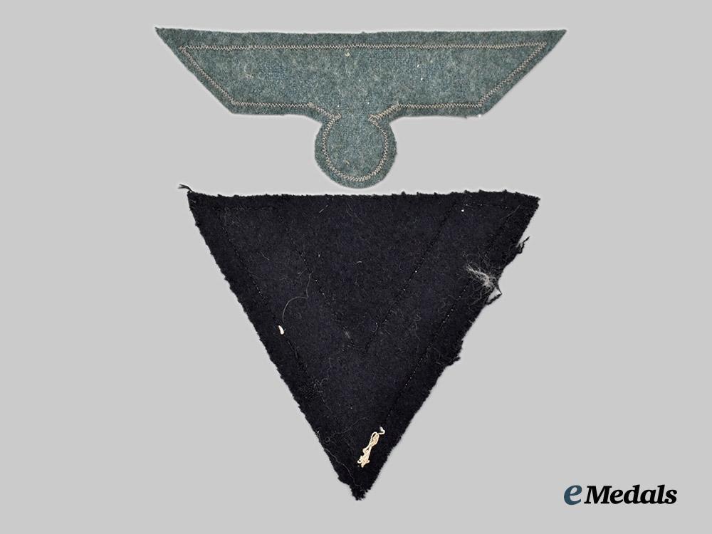 germany,_wehrmacht._a_pair_of_uniform_insignia___m_n_c8277