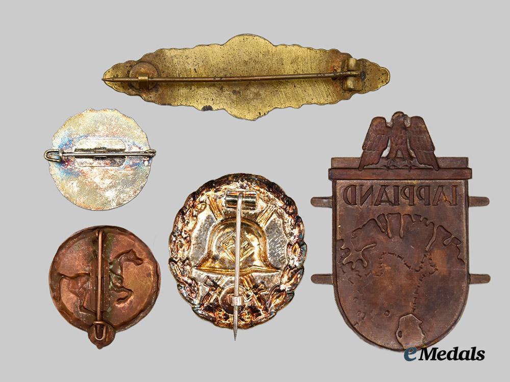 germany,_federal_republic._a_lot_of_five_awards,_badges,_and_insignia,_by_rudolf_souval,_exhibition_examples,_c.1970___m_n_c8307