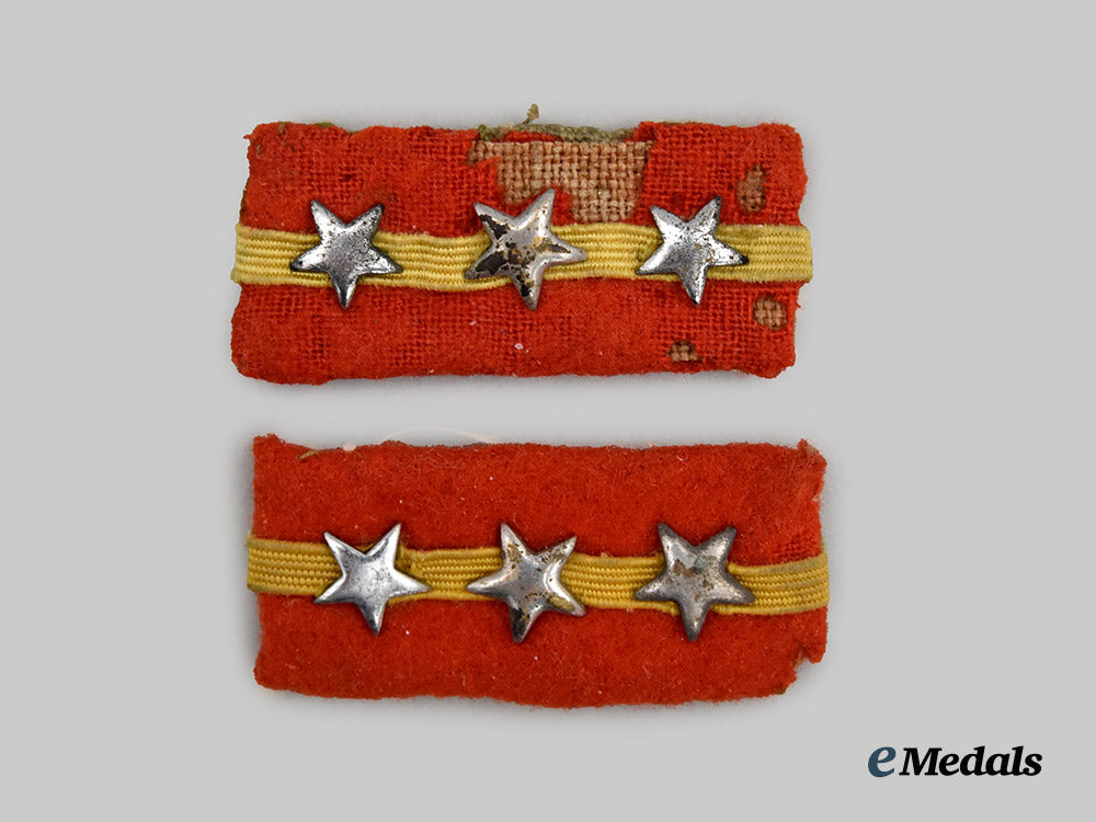 international._a_lot_of_shoulder_boards___m_n_c8344