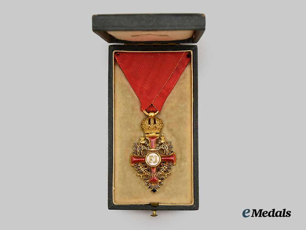 austria,_imperial._an_order_of_franz_joseph,_knight’s_cross_with_case_by_v._mayer’s_söhne,_to_the_von_kussevich_family___m_n_c8397