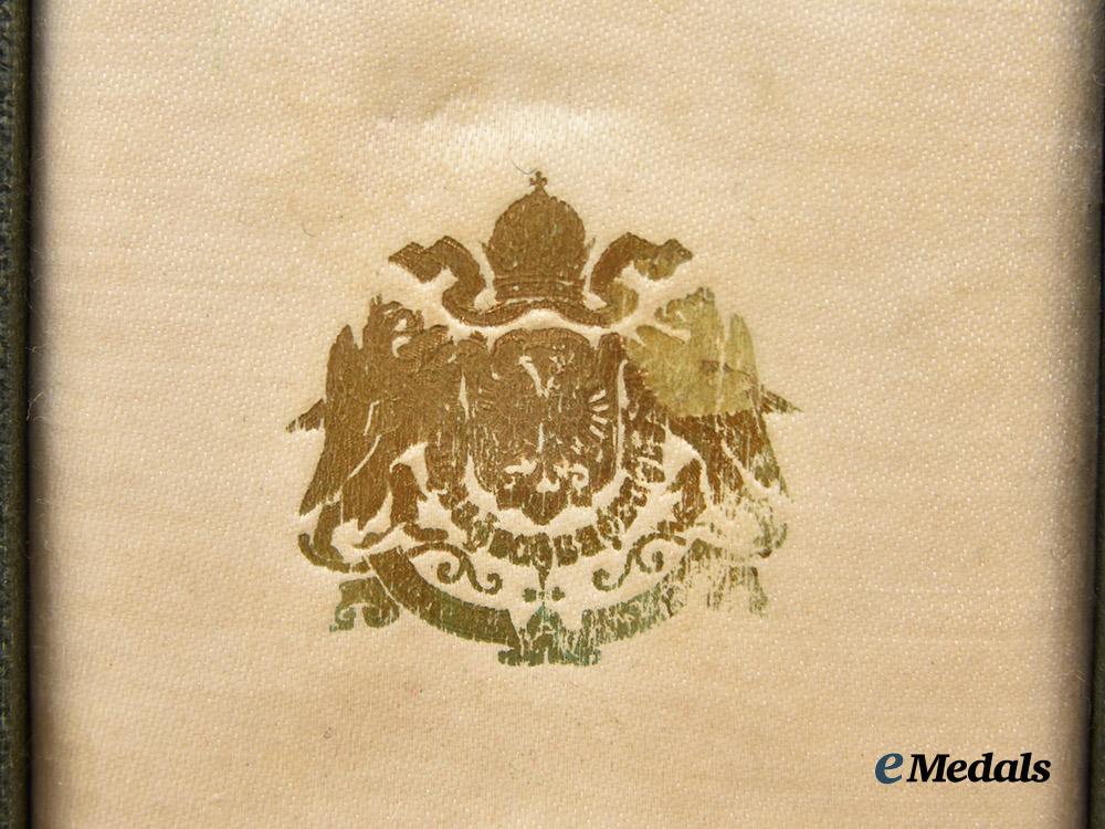 austria,_imperial._an_order_of_franz_joseph,_knight’s_cross_with_case_by_v._mayer’s_söhne,_to_the_von_kussevich_family___m_n_c8398