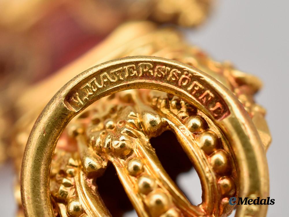 austria,_imperial._an_order_of_franz_joseph,_knight’s_cross_with_case_by_v._mayer’s_söhne,_to_the_von_kussevich_family___m_n_c8408