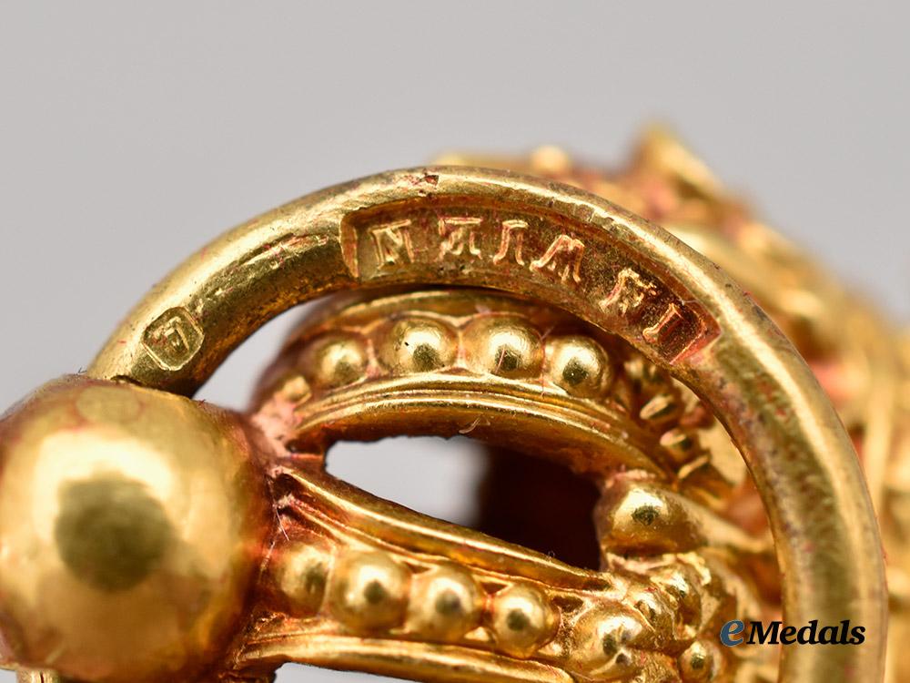 austria,_imperial._an_order_of_franz_joseph,_knight’s_cross_with_case_by_v._mayer’s_söhne,_to_the_von_kussevich_family___m_n_c8410