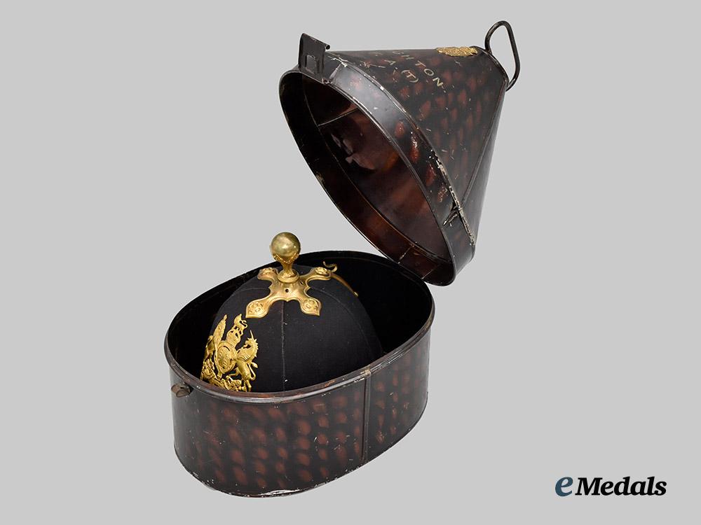 united_kingdom._a_royal_field_artillery_home_service_helmet&_carry_case_to_a._wighton___m_n_c8603