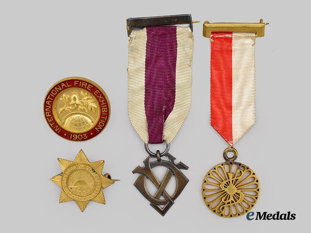 japan,_empire._an_order_of_the_rising_sun_and_japanese_decorations_to_arthur_diosy,1910___m_n_c8606