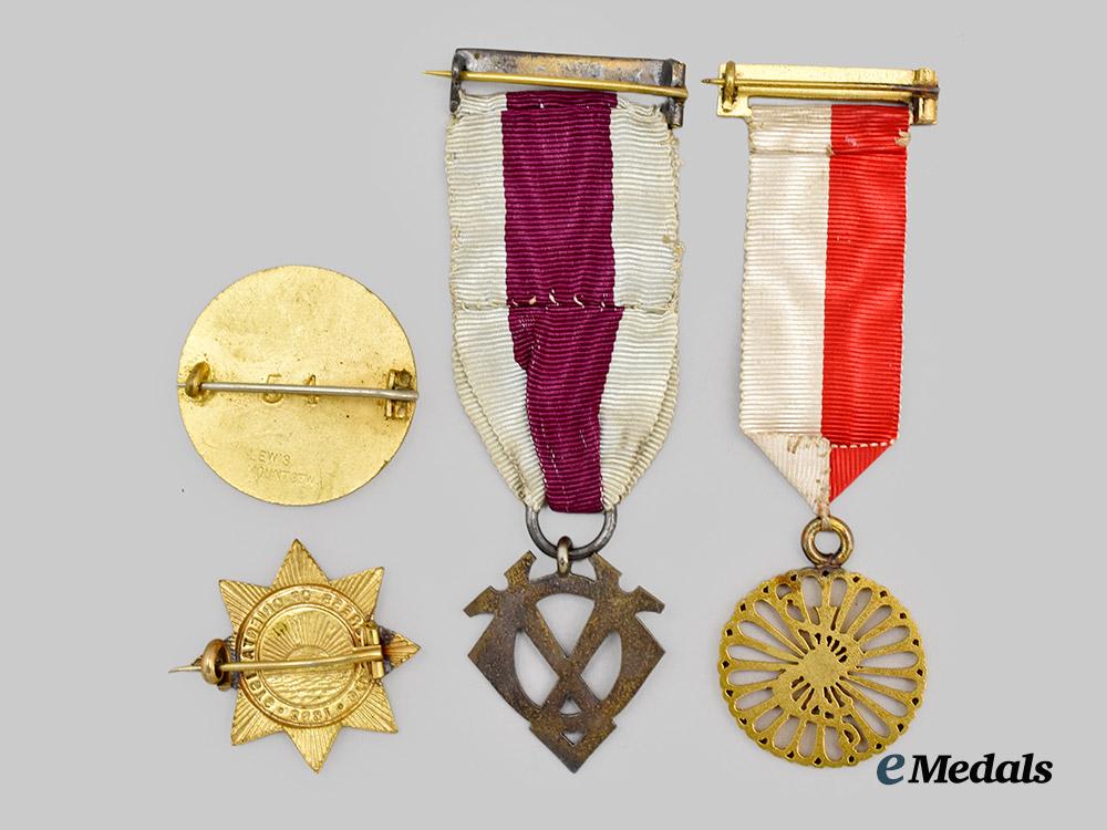 japan,_empire._an_order_of_the_rising_sun_and_japanese_decorations_to_arthur_diosy,1910___m_n_c8607