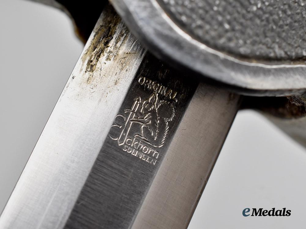 germany,_luftwaffe._an_officer’s_dress_dagger,_with_hanger,_by_carl_eickhorn___m_n_c8624