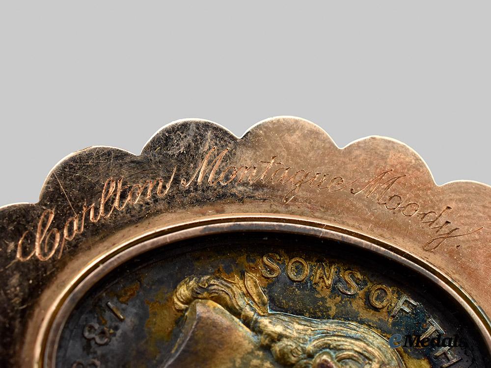 united_states._a_sons_of_the_revolution_membership_badge_in_gold,_by_b._b&_b,_to_carlton_montague_moody___m_n_c8627