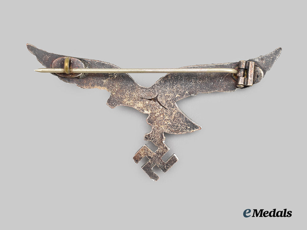 germany,_luftwaffe._a_summer_tunic_breast_eagle,_second_pattern,_by_friedrich_linden___m_n_c8633