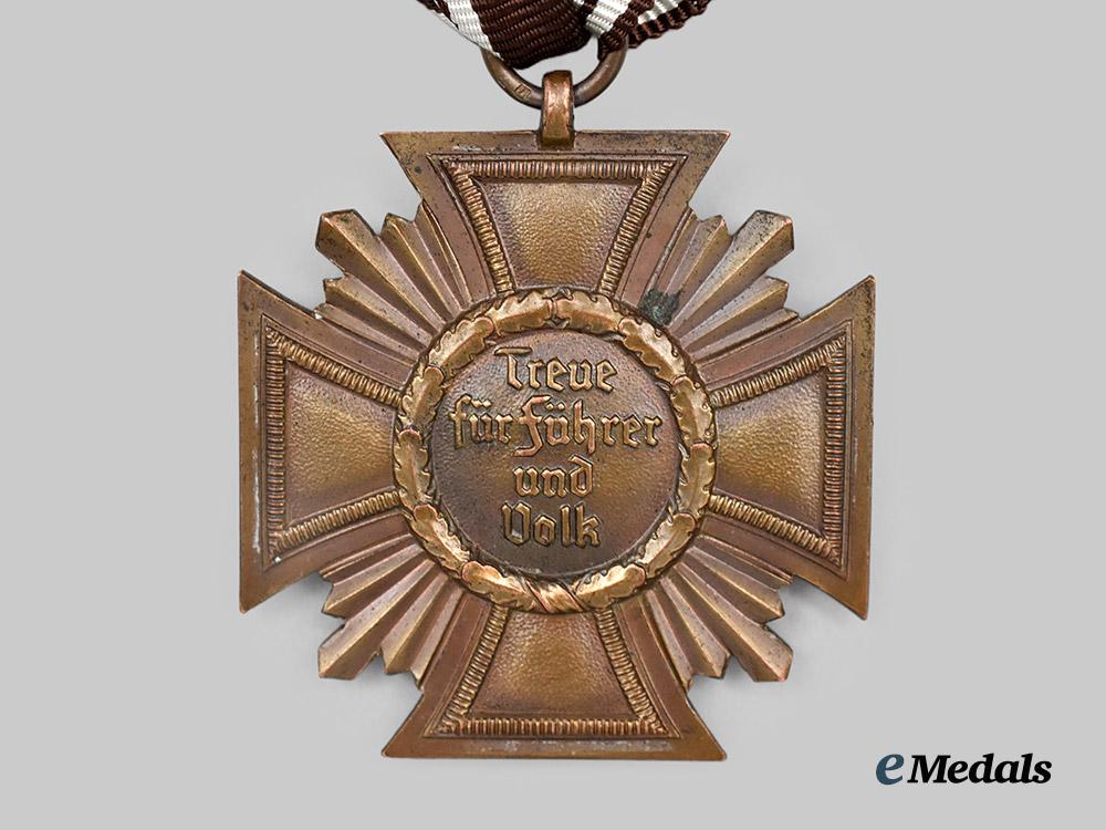 germany,_n_s_d_a_p._a_long_service_award,_i_i_i_class_for10_years,_by_paul_meybauer___m_n_c8643