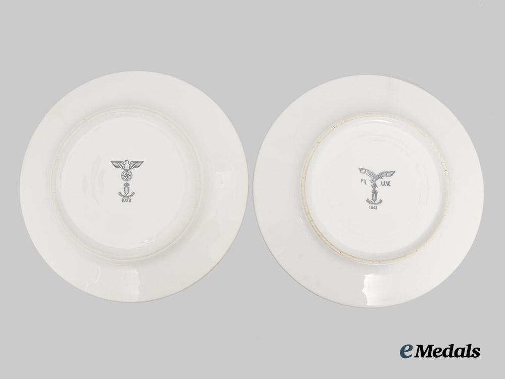 germany,_third_reich._a_pair_of_mess_hall_plates___m_n_c8676