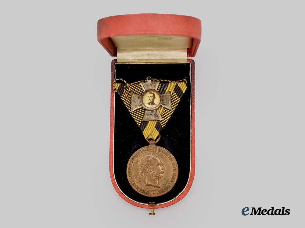 austria,_imperial._an1873_war_medal_in_case___m_n_c8749