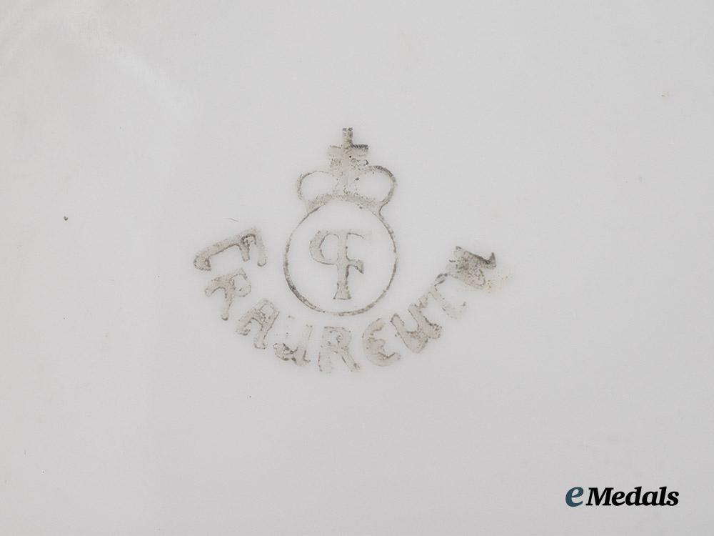 germany,_imperial._a_first_world_war_patriotic_jar,_by_porzellanfabrik_fraureuth___m_n_c8755