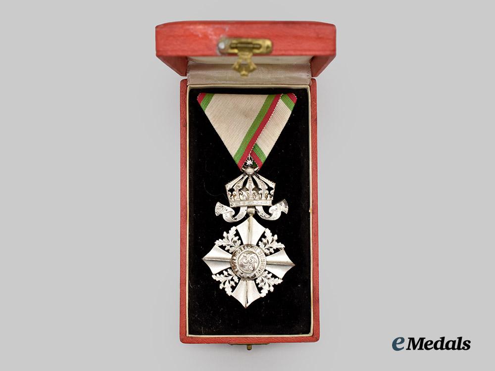 bulgaria,_kingdom._an_order_of_civil_merit,_v_i_class_silver_cross_in_case___m_n_c8757