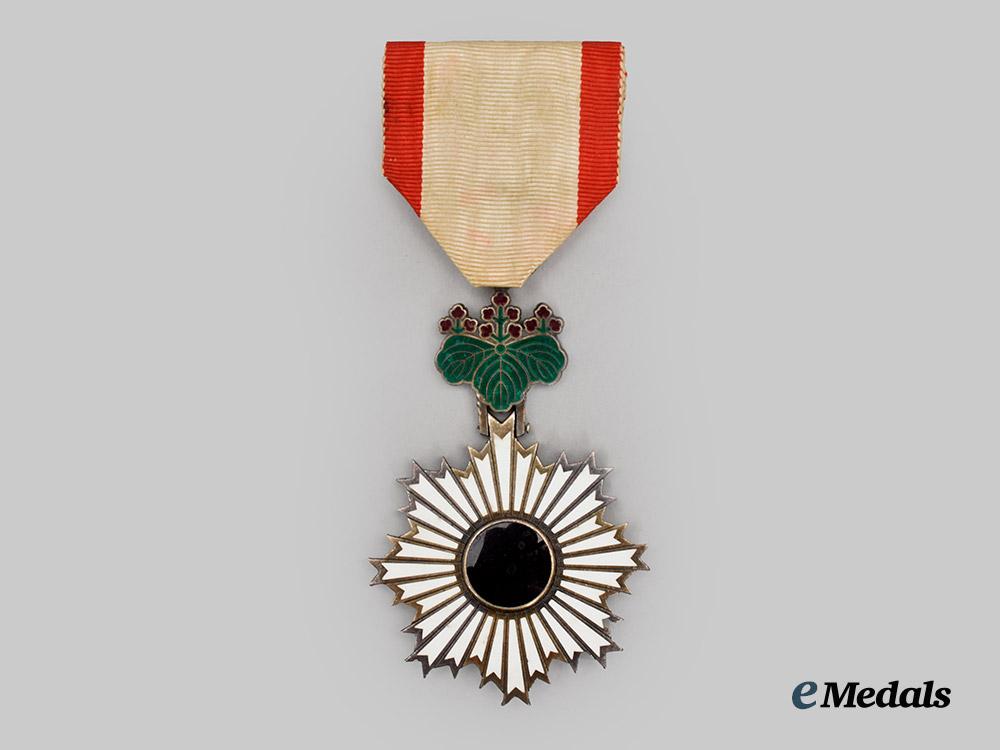 japan,_imperial._an_order_of_the_rising_sun,_v_class_in_case___m_n_c8775