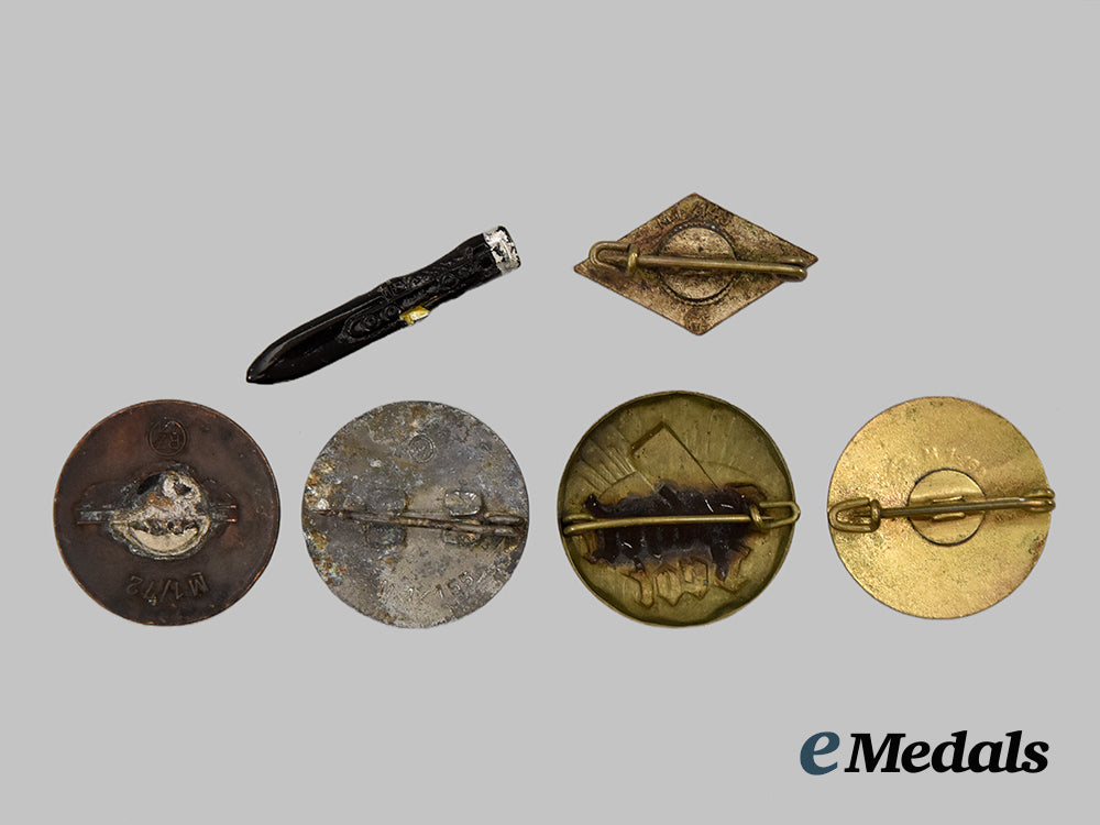 germany,_third_reich._a_mixed_lot_of_member_and_supporter_badges___m_n_c8854