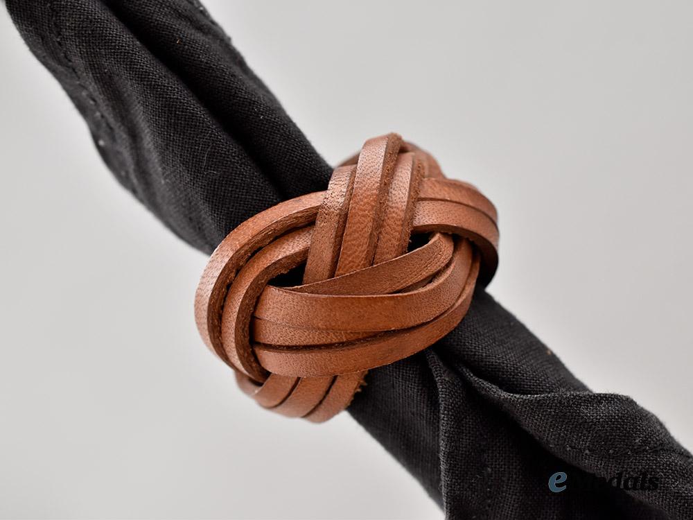 germany,_h_j._a_neckerchief_and_leather_knot___m_n_c8952
