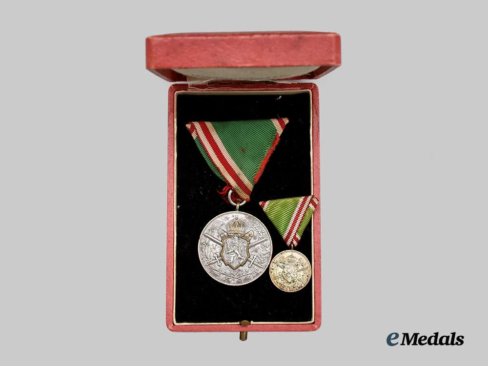 bulgaria,_kingdom._a_lot_of_medals_with_case___m_n_c9001