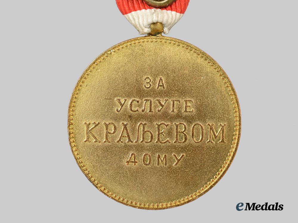yugoslavia,_kingdom._a_royal_household_service_medal,_gold_grade___m_n_c9061