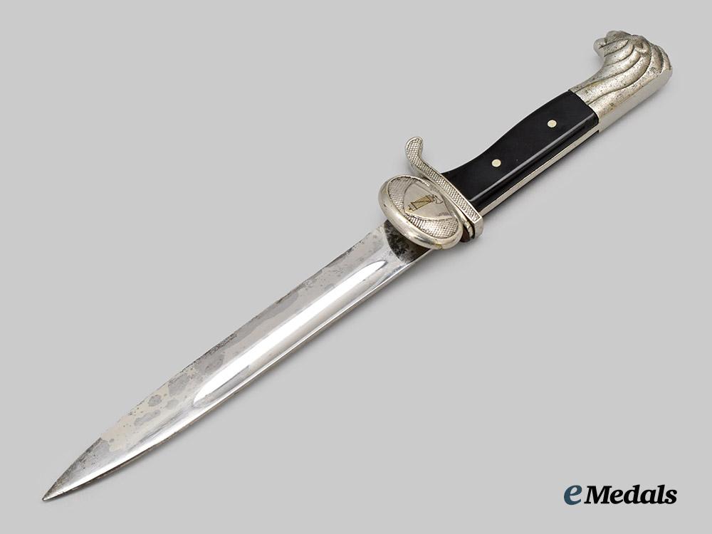 italy,_kingdom._a_national_fascist_party/_m_v_s_n_dress_bayonet,_unofficial_and_privately-_purchased_example,_by_f._m._mattsson___m_n_c9165