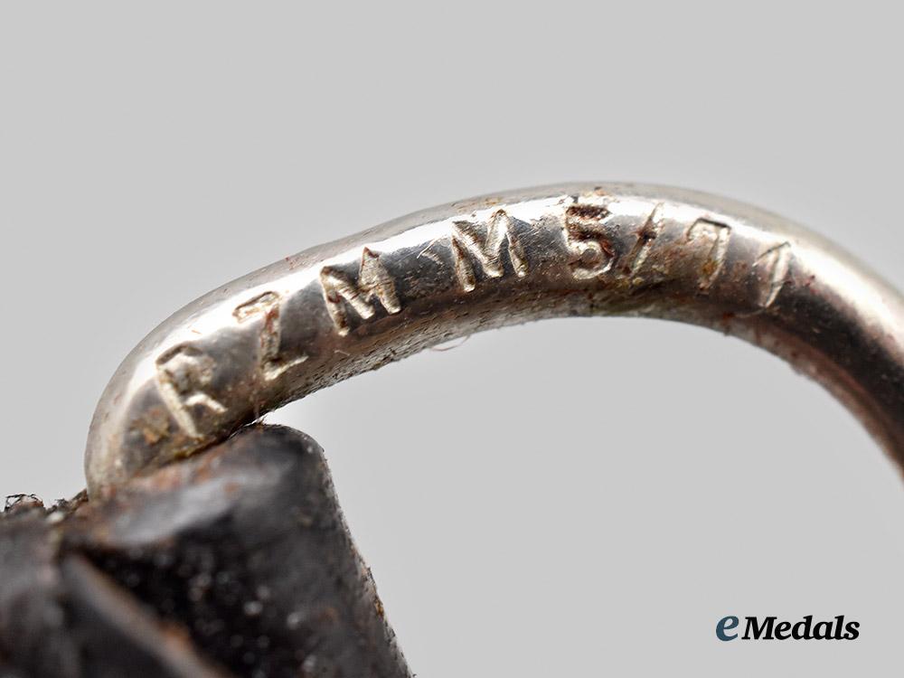 germany,_wehrmacht._a_mixed_lot_of_hangers_for_edged_weapons___m_n_c9168