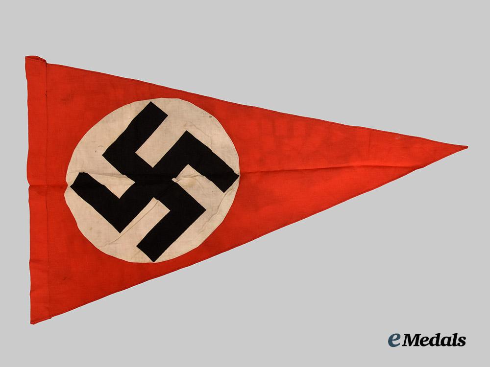 germany,_third_reich._a_large_national_flag_pennant,_stadtverwaltung_kandel___m_n_c9198