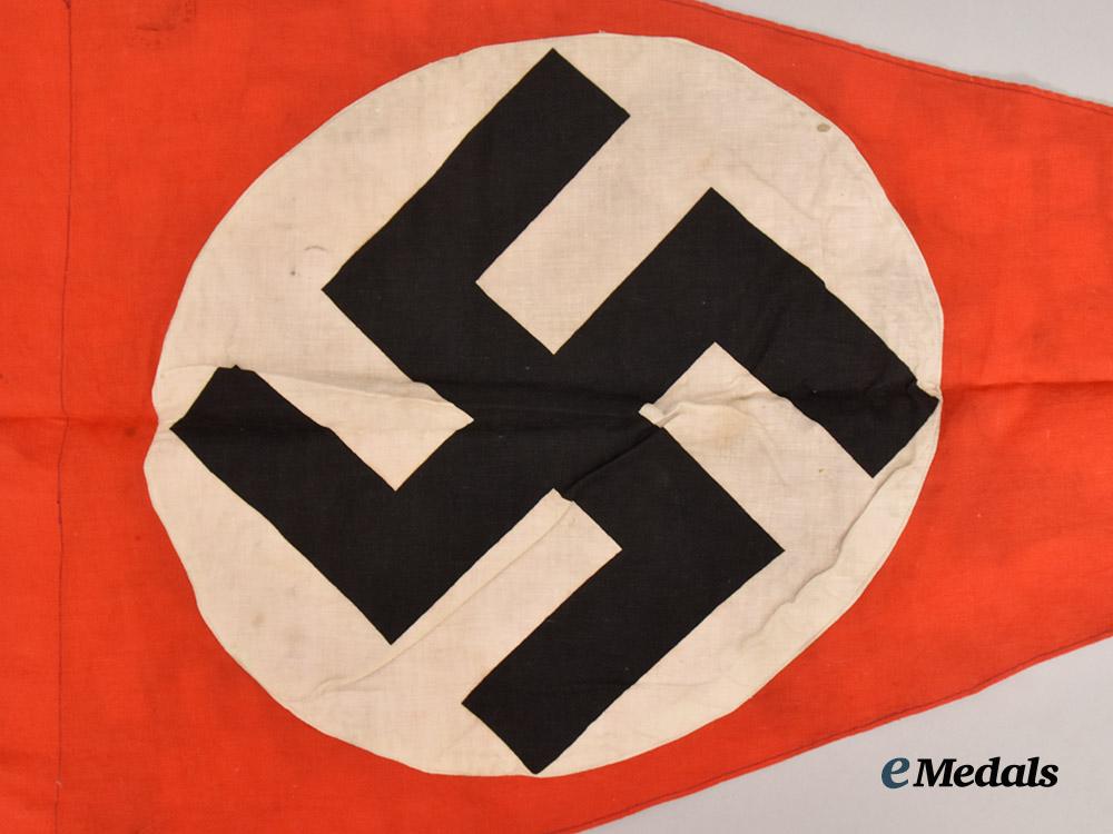 germany,_third_reich._a_large_national_flag_pennant,_stadtverwaltung_kandel___m_n_c9199