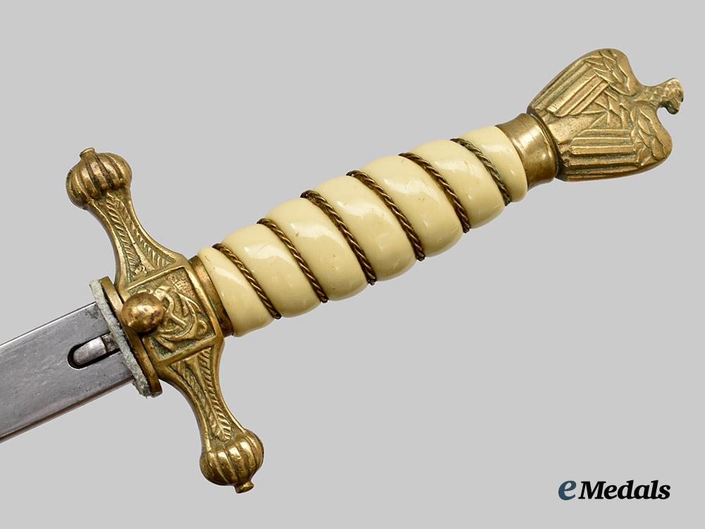 germany,_kriegsmarine._an_officer’s_dress_dagger,_by_weyersberg,_kirschbaum&_cie___m_n_c9207