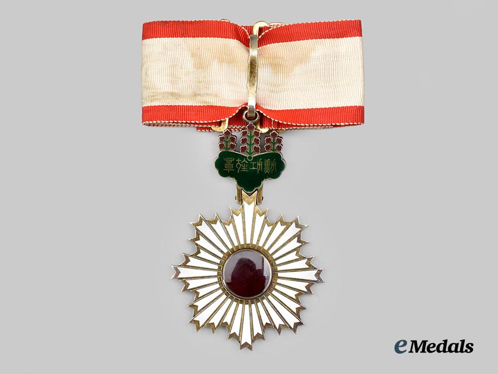 japan,_empire._an_order_of_the_rising_sun,_third_class_commander’s_badge,_c.1900___m_n_c9244