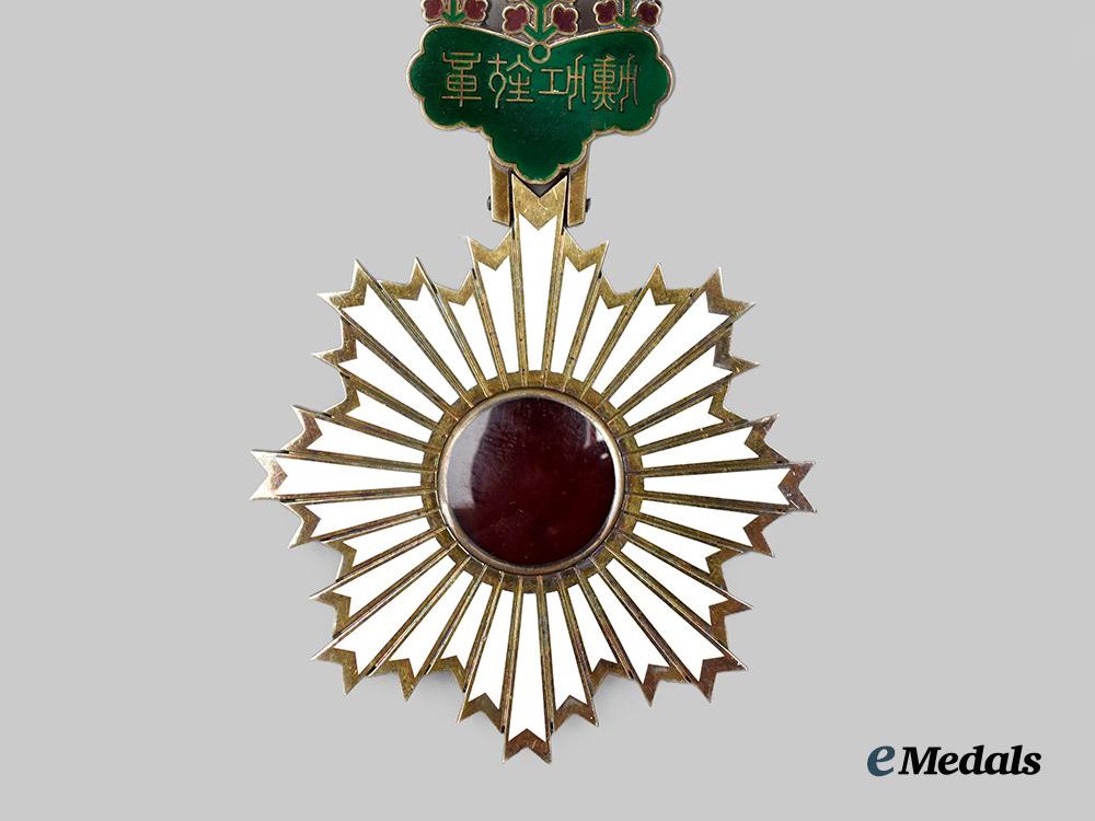 japan,_empire._an_order_of_the_rising_sun,_third_class_commander’s_badge,_c.1900___m_n_c9245
