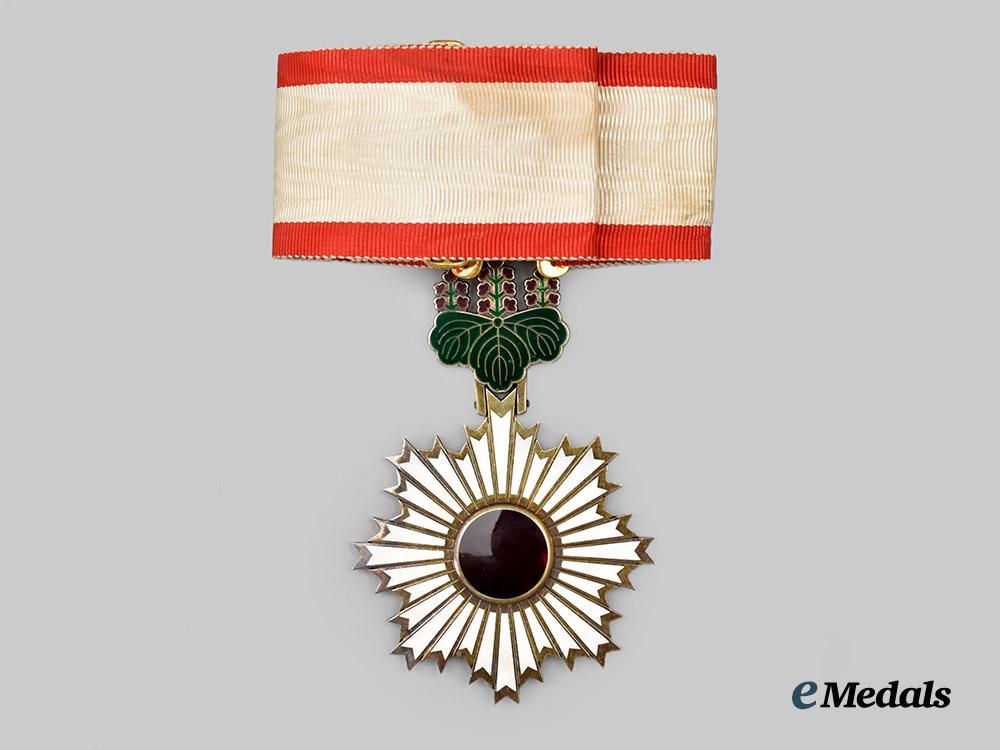 japan,_empire._an_order_of_the_rising_sun,_third_class_commander’s_badge,_c.1900___m_n_c9247