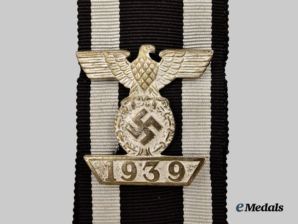 germany,_wehrmacht._a1939_clasp_the_to_iron_cross_i_i_class,_type_i_i_with_case,_by_steinhauer&_lück___m_n_c9257