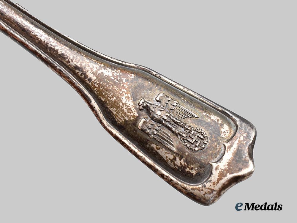 germany,_third_reich._a_reich_chancellery_silver_teaspoon,_by_körner&_proll___m_n_c9325
