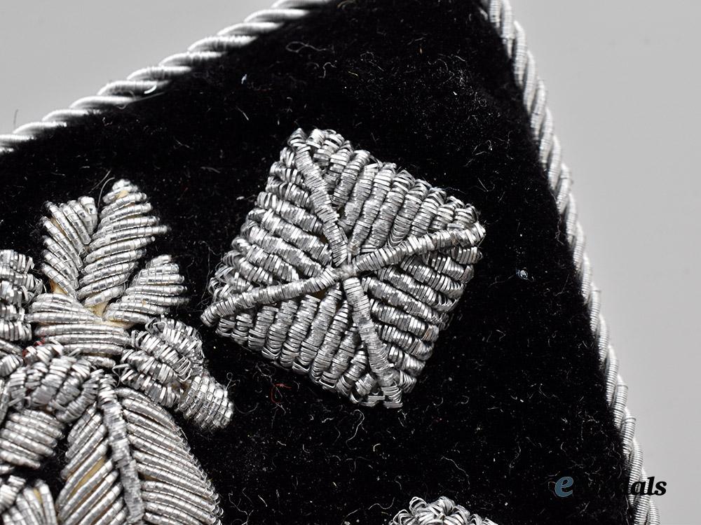 germany,_s_s._a_rare_and_mint_set_of_s_s-_obergruppenführer_collar_tabs,_second_pattern___m_n_c9358