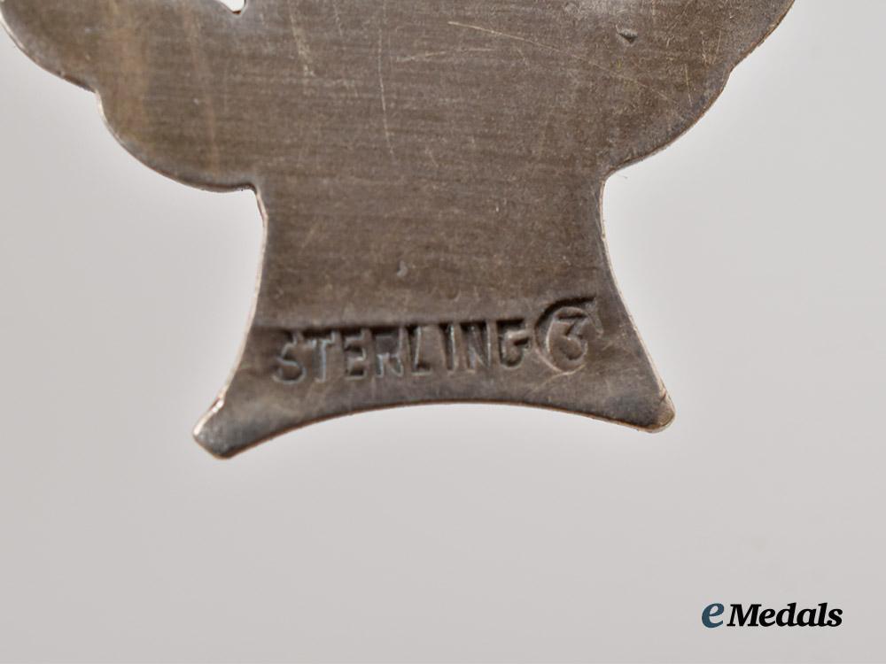 canada,_c_e_f._a_first_war_group_to_a/_l._cpl_h._russell,10th_battalion_infantry,_k_i_a_may1,1917___m_n_c9435