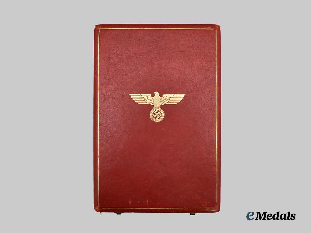 germany,_third_reich._an_order_of_the_german_eagle,_i_i_class_cross_with_breast_star_and_case,_by_gebrüder_godet___m_n_c9493