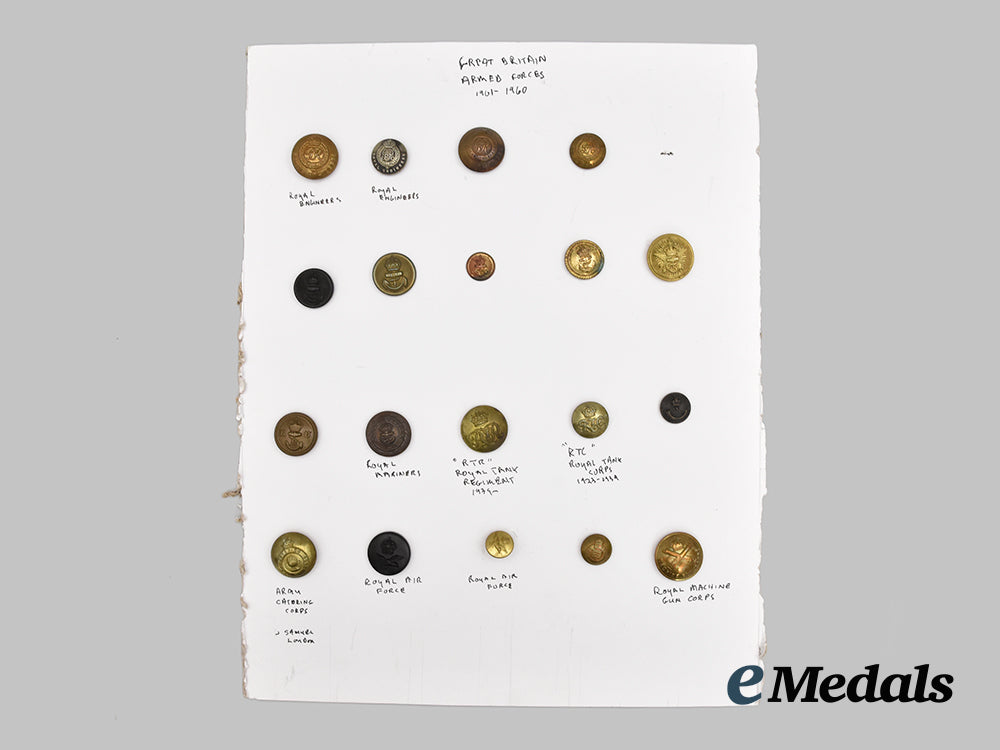 united_kingdom._a_collection_of_regmental_and_military_buttons___m_n_c9510