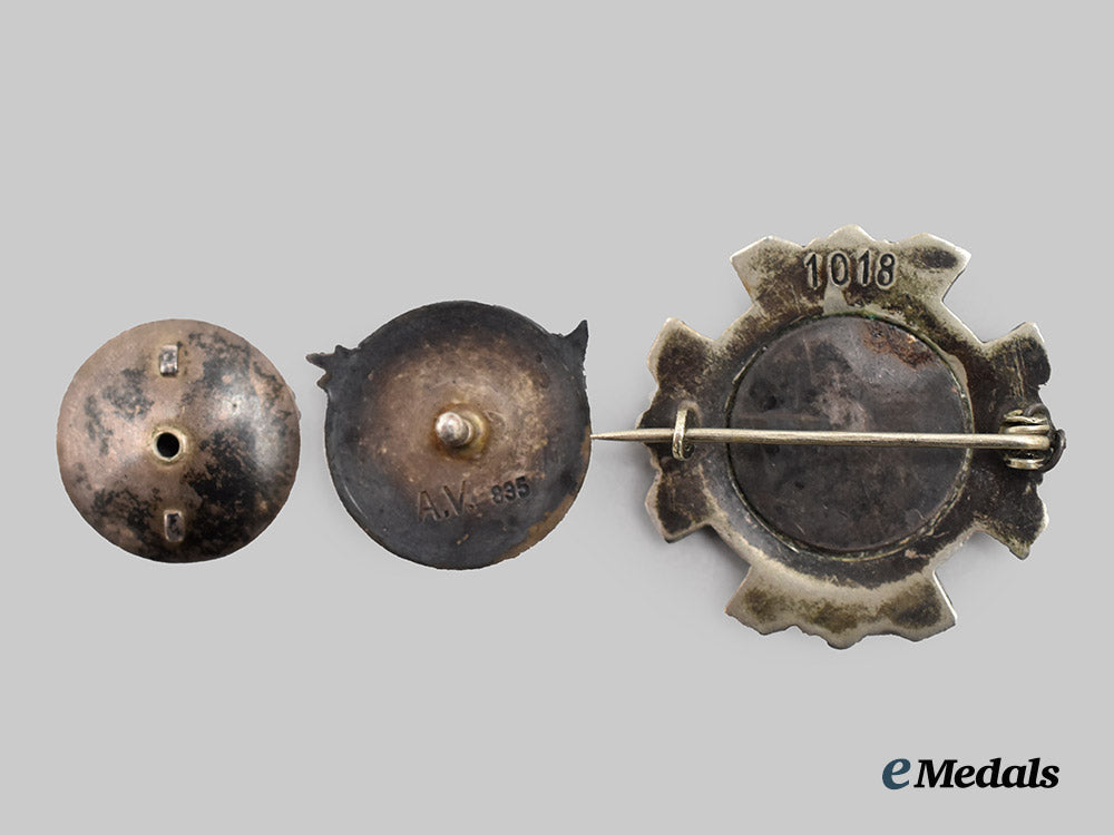 international._a_pair_of_service_badges___m_n_c9568