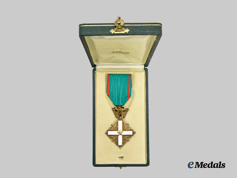 italy,_republic._an_order_of_merit_of_the_italian_republic,_v_class_knight___m_n_c9587