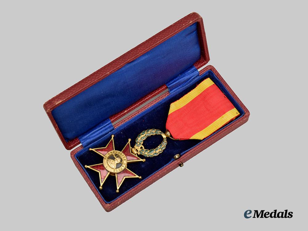 vatican,_papal_state._an_order_of_st._gregory,_knight,_for_civil_merit,_c.1930___m_n_c9607