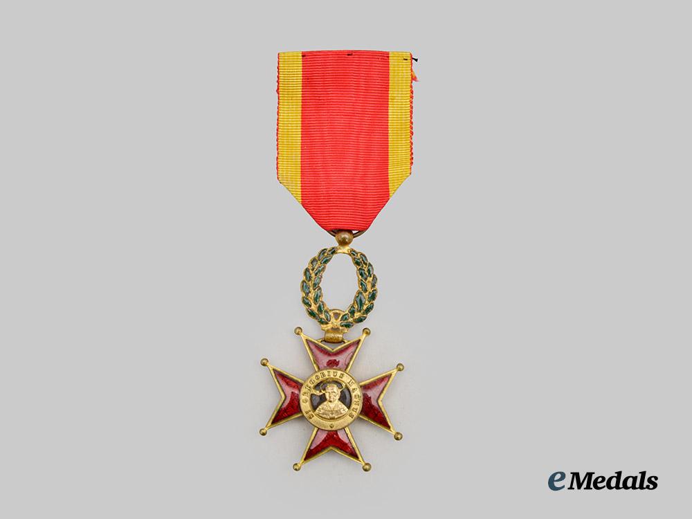 vatican,_papal_state._an_order_of_st._gregory,_knight,_for_civil_merit,_c.1930___m_n_c9610
