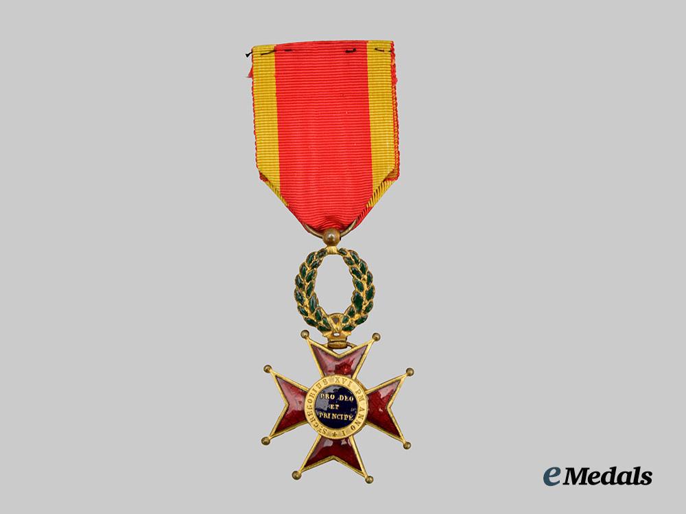 vatican,_papal_state._an_order_of_st._gregory,_knight,_for_civil_merit,_c.1930___m_n_c9613