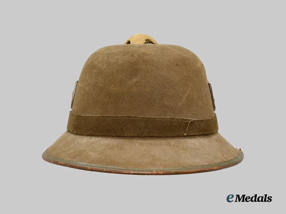 germany,_heer._a_tropical_pith_helmet,_second_pattern,_by_j_t_a___m_n_c9616