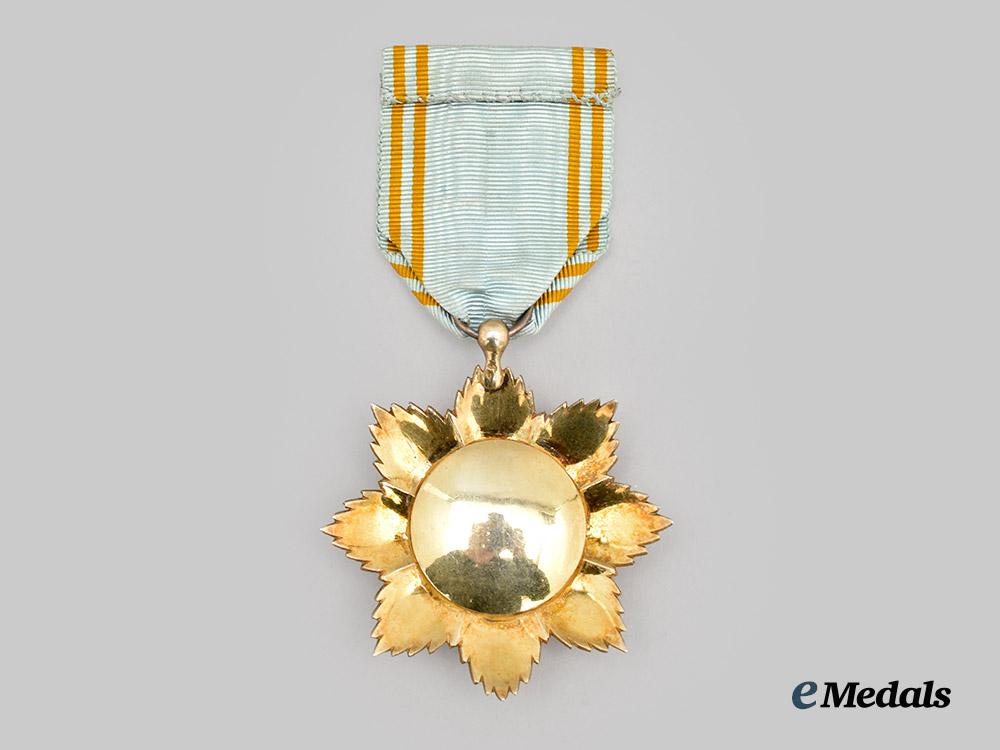 comoros_island,_french_protectorate._a_royal_order_of_the_star_of_anjouan,_knight___m_n_c9667