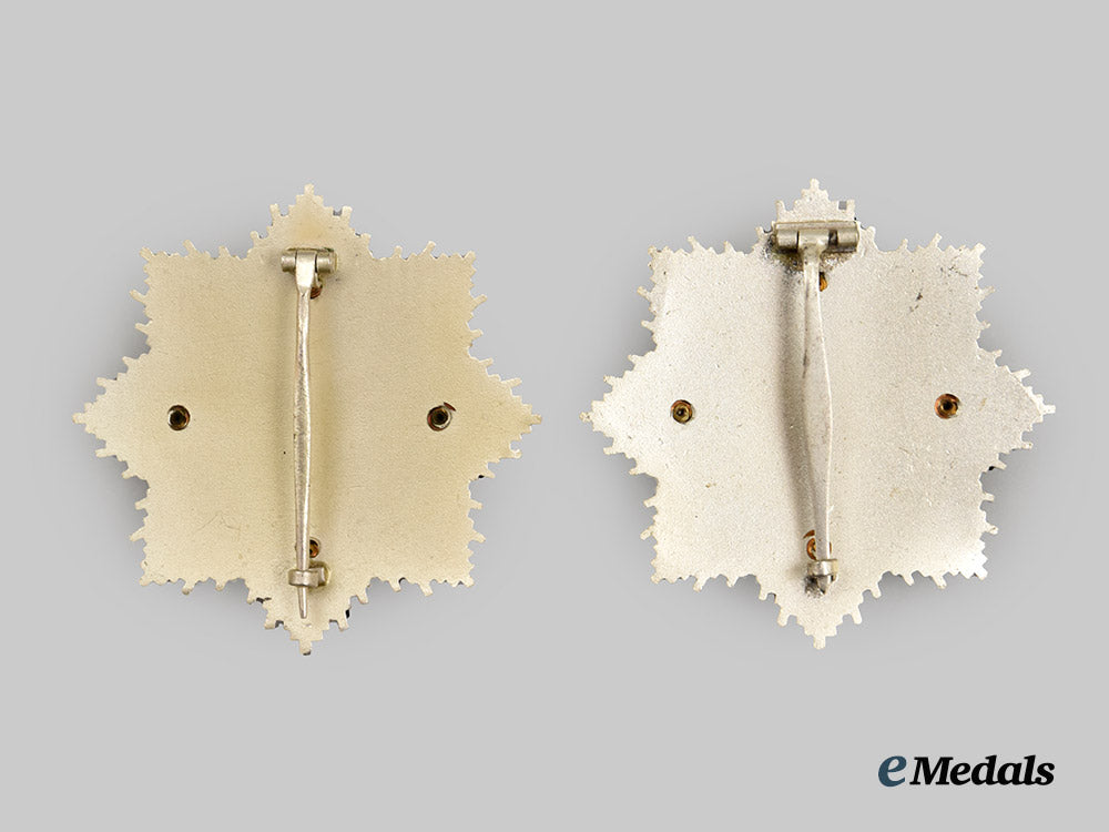 germany,_federal_republic._a_pair_of_german_crosses,_silver_and_gold_grades,1957_versions___m_n_c9806